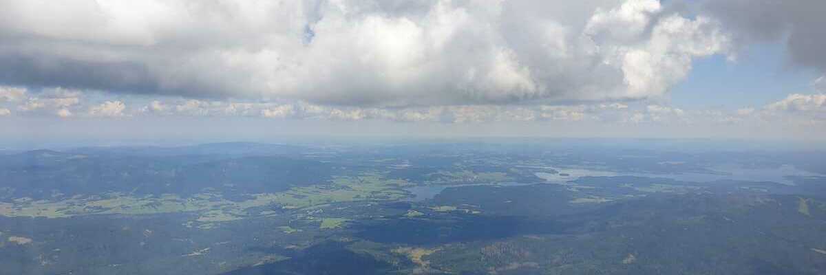 Flugwegposition um 11:39:56: Aufgenommen in der Nähe von Freyung-Grafenau, Deutschland in 1973 Meter